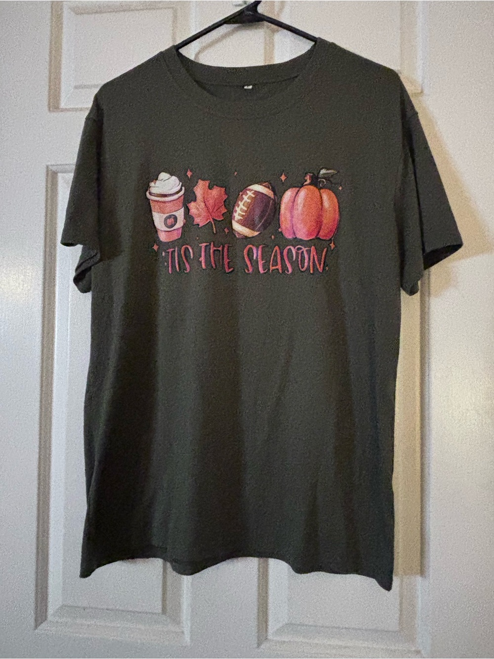 'Tis The Season Graphic Tee - Olive Green